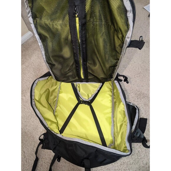 TORCH 40L Travel Backpack for Men - Large Carry On - Black NWT - Picture 7 of 10